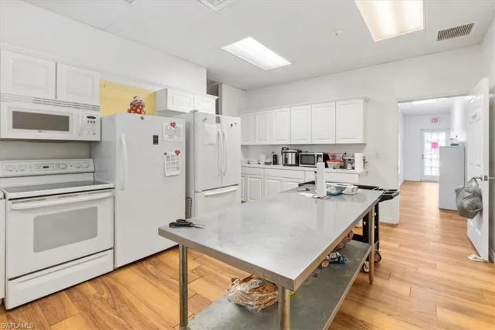 180 Basilan Crescent, Clewiston, Florida 33440