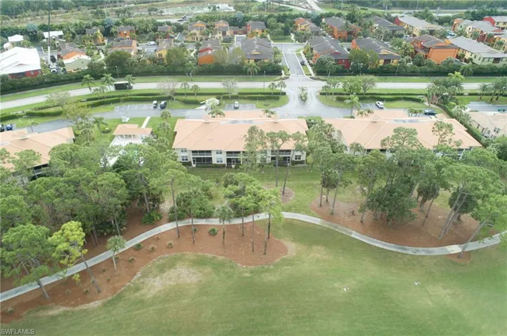 8165  Celeste  DR, Naples, FL 34113