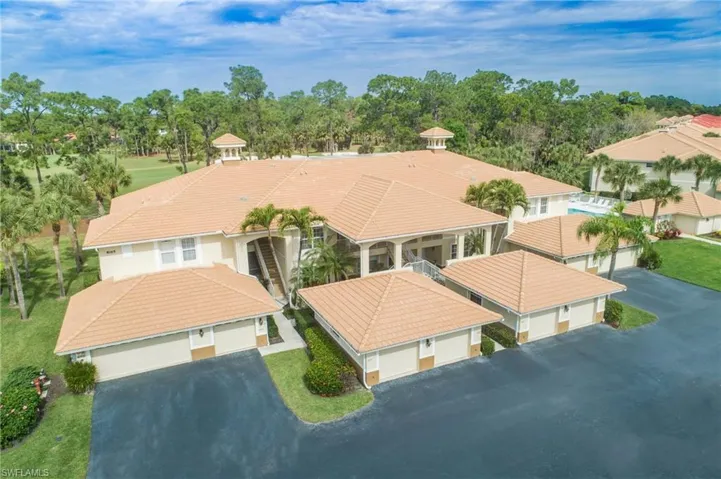 8165  Celeste  DR, Naples, FL 34113