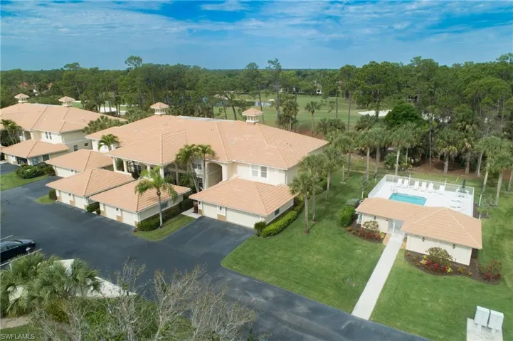 8165  Celeste  DR, Naples, FL 34113