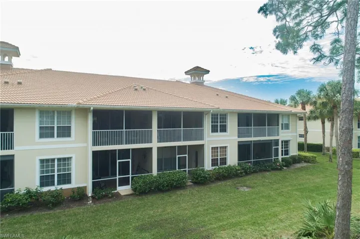 8165  Celeste  DR, Naples, FL 34113