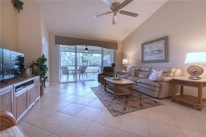 8165  Celeste  DR, Naples, FL 34113