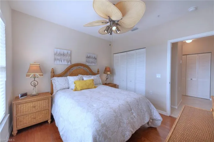 8165  Celeste  DR, Naples, FL 34113