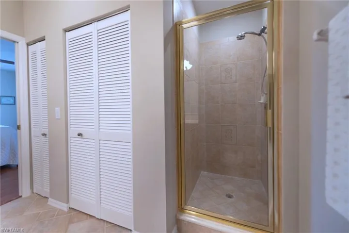 8165  Celeste  DR, Naples, FL 34113