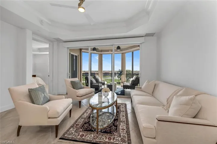 Living Room Opens to Lanai/Mechanized Valances
