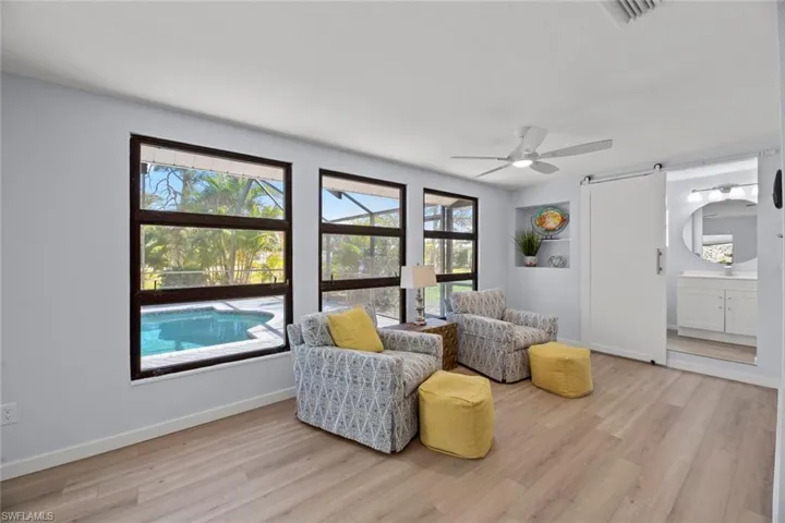Den/Sunroom with full bathroom/ pool bath