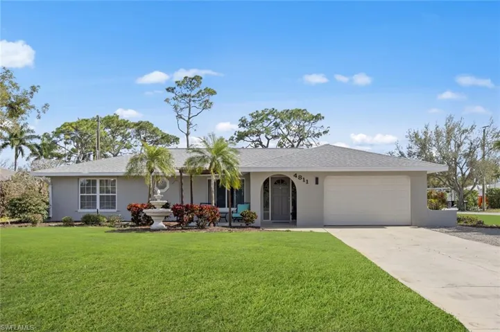 4811 Palmetto Terrace** grass has been virtually enhanced