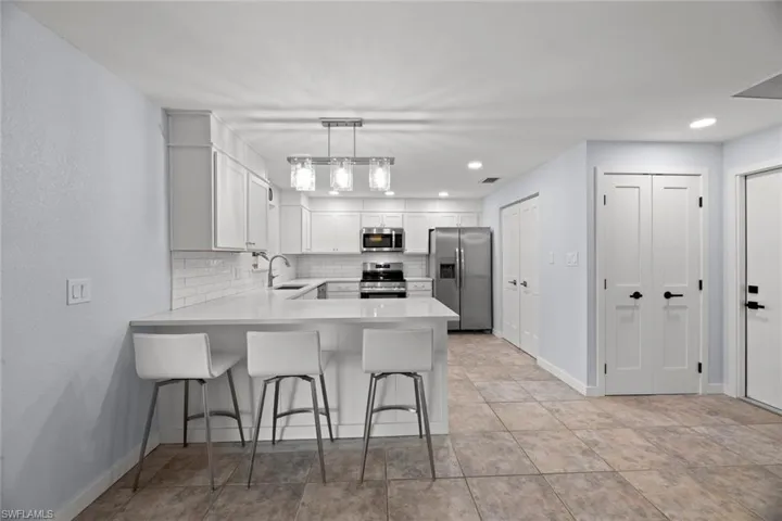 Breakfast bar