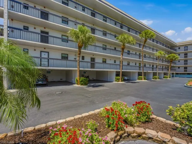 1023  Anglers  CV, Marco Island, FL 34145