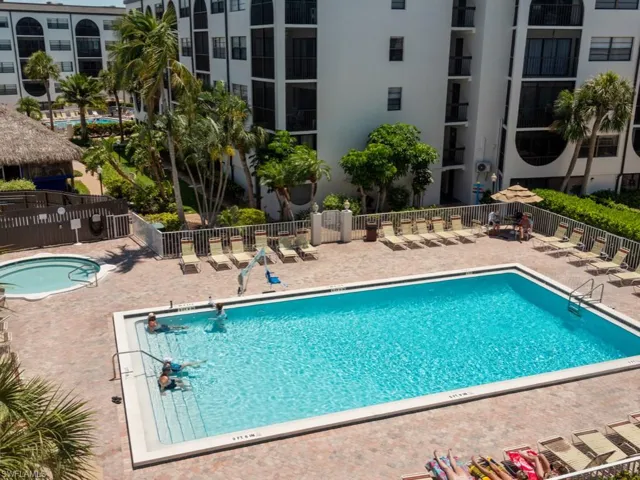 1023  Anglers  CV, Marco Island, FL 34145