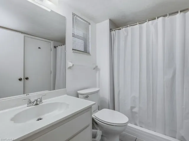 1023  Anglers  CV, Marco Island, FL 34145
