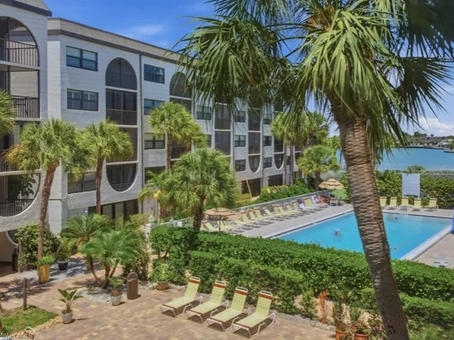 1023  Anglers  CV, Marco Island, FL 34145