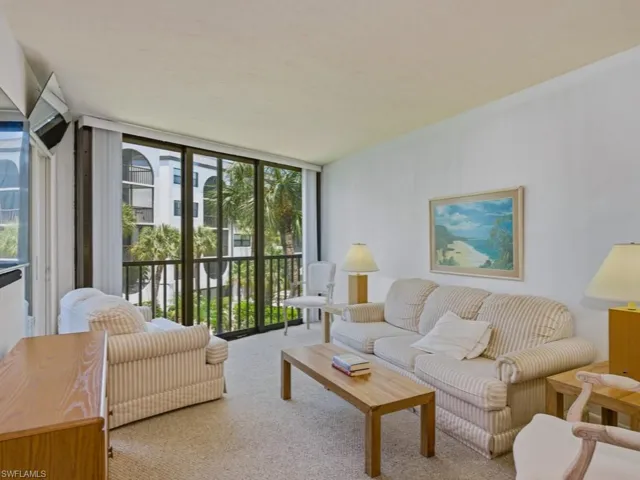 1023  Anglers  CV, Marco Island, FL 34145