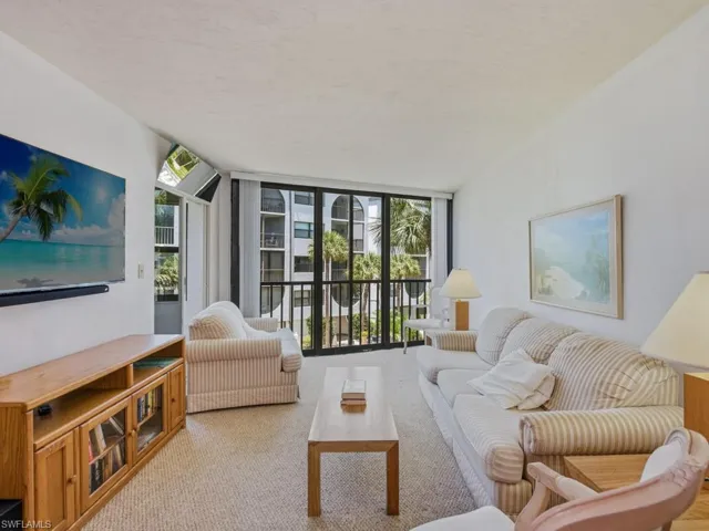 1023  Anglers  CV, Marco Island, FL 34145