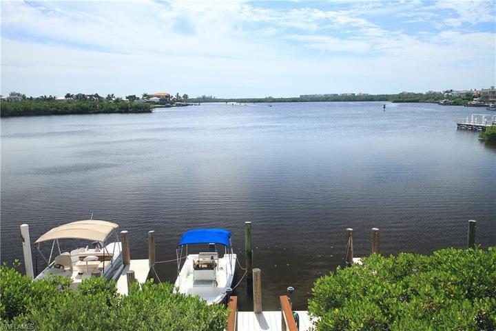 Boat rentals available at nearby marinas or bring your own boat!