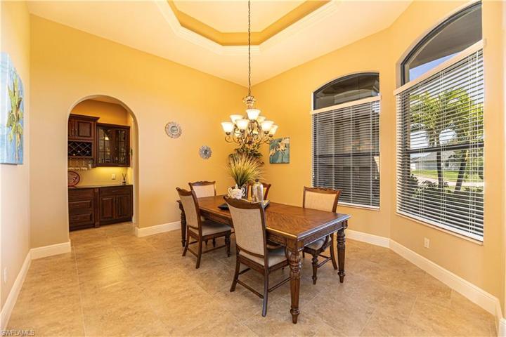 Separate formal dining area