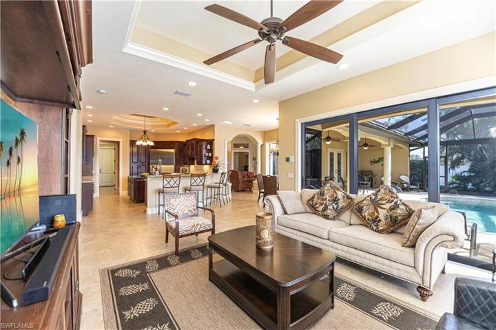 2 living areas, view of the pool, spa & water