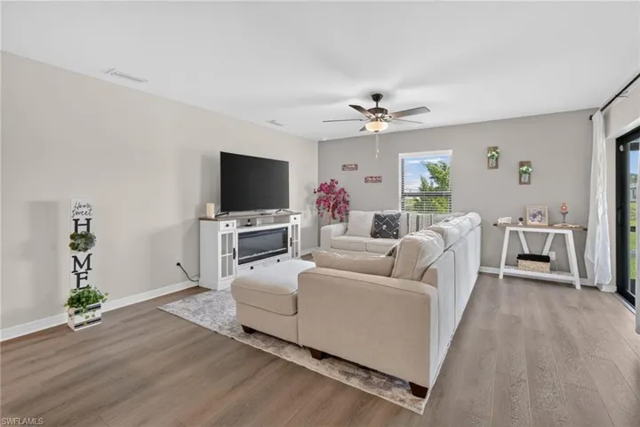 849 Sea Urchin Cir, Fort Myers, Florida 33913