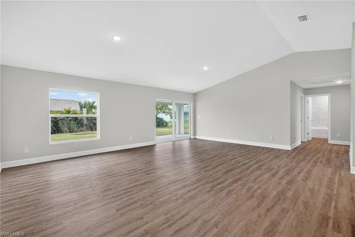 2714 Nw 3rd Pl, Cape Coral, Florida 33993