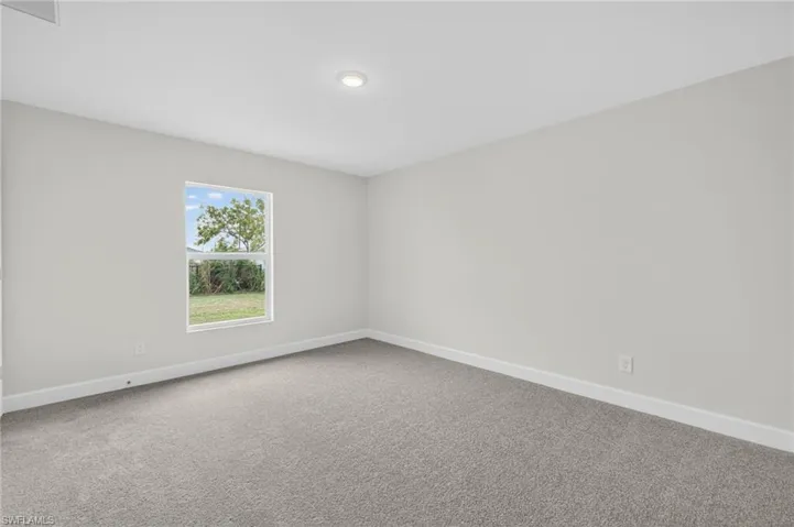 2714 Nw 3rd Pl, Cape Coral, Florida 33993