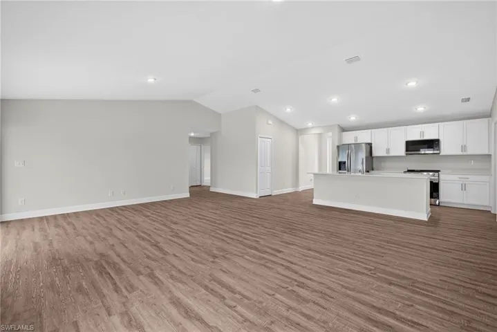 2714 Nw 3rd Pl, Cape Coral, Florida 33993