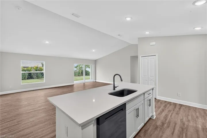 2714 Nw 3rd Pl, Cape Coral, Florida 33993