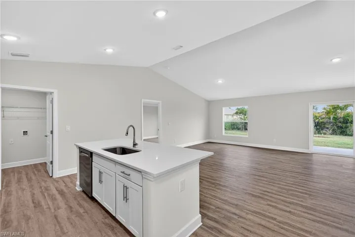 2714 Nw 3rd Pl, Cape Coral, Florida 33993
