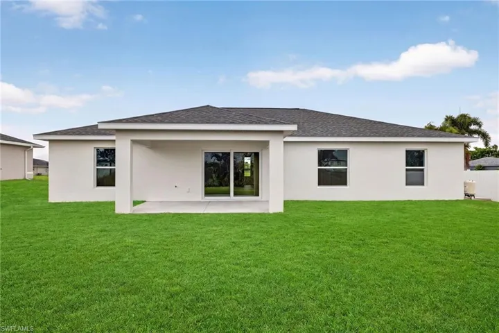 2714 Nw 3rd Pl, Cape Coral, Florida 33993