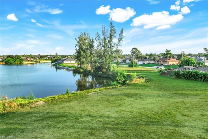 1305 Nw 20th Ct, Cape Coral, Florida 33993