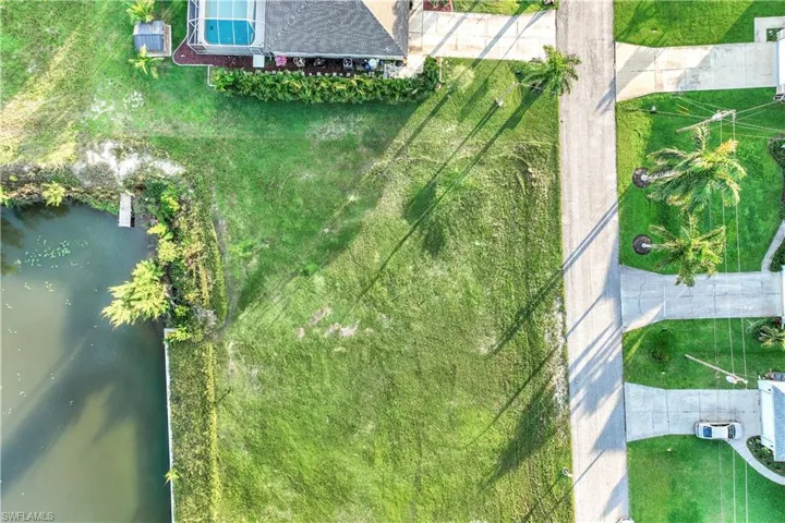 1305 Nw 20th Ct, Cape Coral, Florida 33993