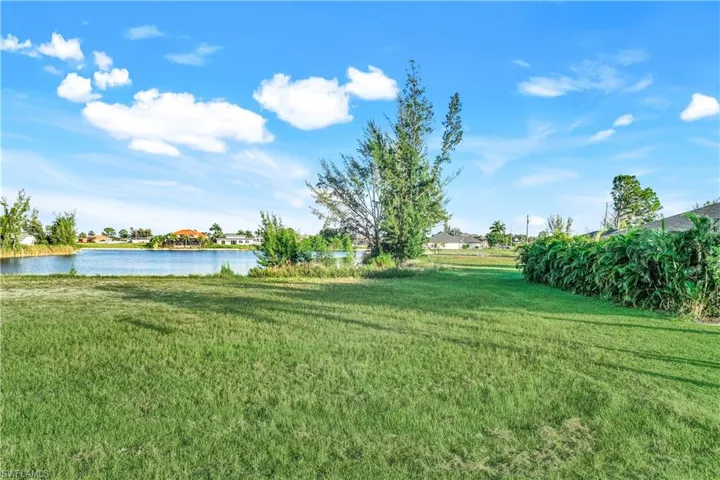 1305 Nw 20th Ct, Cape Coral, Florida 33993