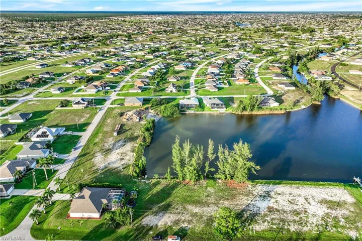 1305 Nw 20th Ct, Cape Coral, Florida 33993
