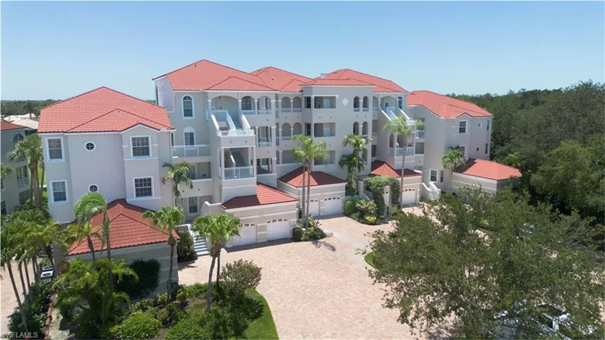 1540  Clermont  DR, Naples, FL 34109