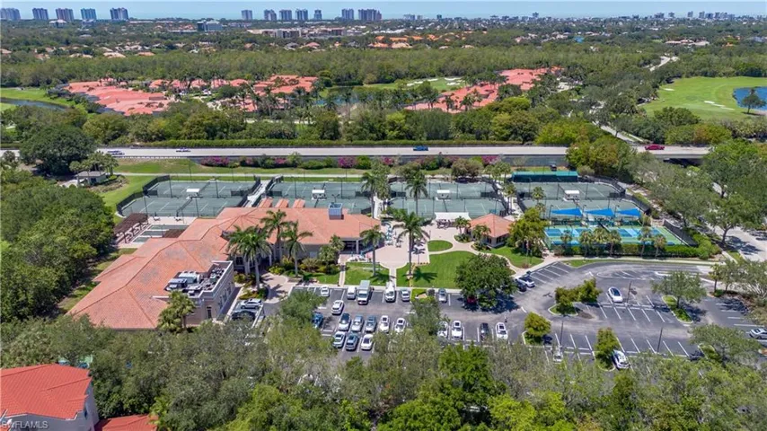 1540  Clermont  DR, Naples, FL 34109