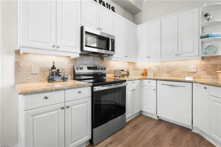 1540  Clermont  DR, Naples, FL 34109
