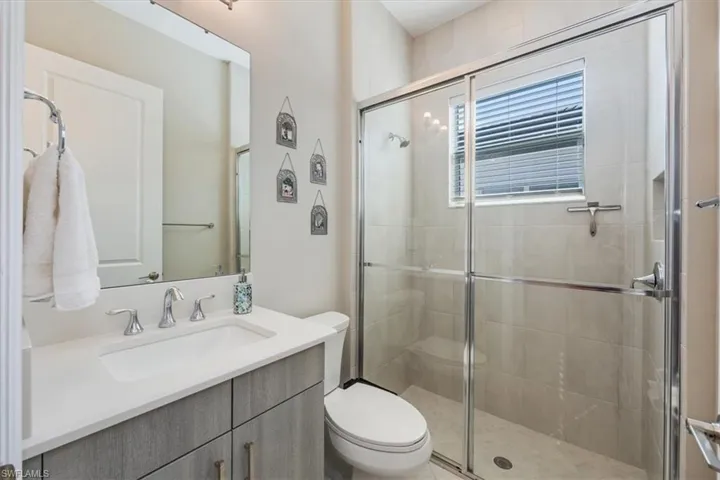 11421  Jacaranda  DR, Naples, FL 34120