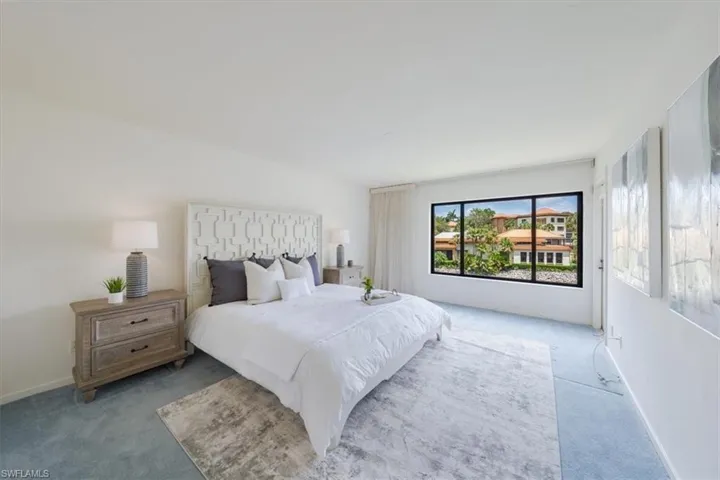 6710  Pelican Bay  BLVD, Naples, FL 34108