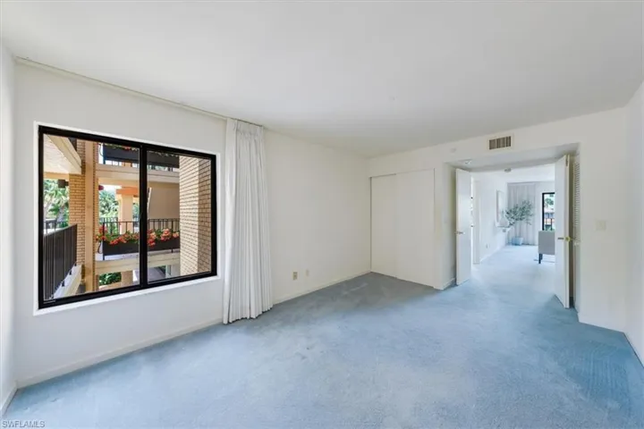 6710  Pelican Bay  BLVD, Naples, FL 34108