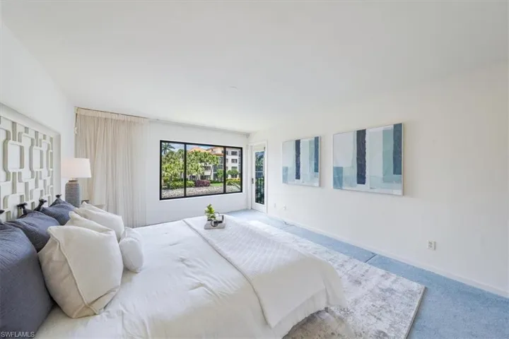 6710  Pelican Bay  BLVD, Naples, FL 34108