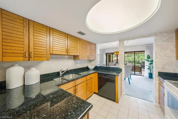 6710  Pelican Bay  BLVD, Naples, FL 34108