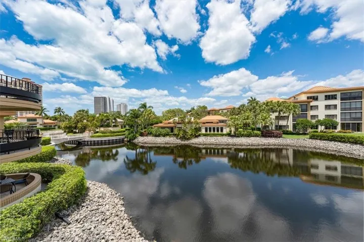 6710  Pelican Bay  BLVD, Naples, FL 34108