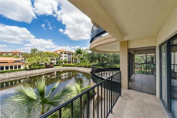 6710  Pelican Bay  BLVD, Naples, FL 34108