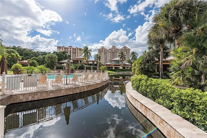 6710  Pelican Bay  BLVD, Naples, FL 34108