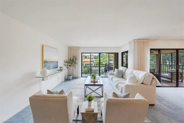 6710  Pelican Bay  BLVD, Naples, FL 34108