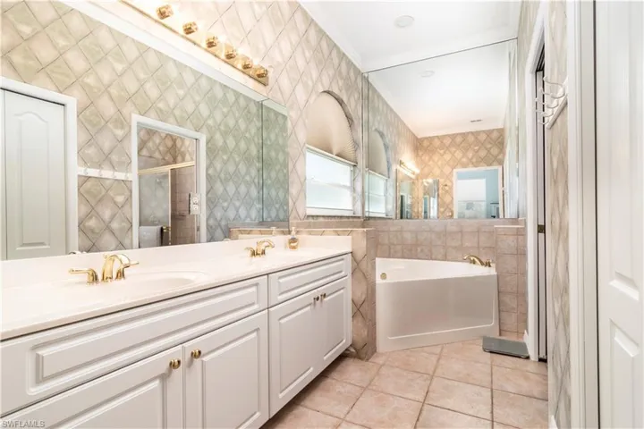 8796  Cedar Hammock  BLVD, Naples, FL 34112
