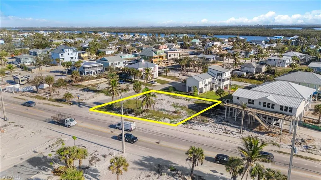 3909 Estero BLVD, Fort Myers Beach, FL 33931,225014108