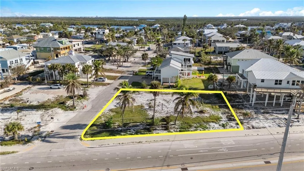 3909 Estero BLVD, Fort Myers Beach, FL 33931,225014108