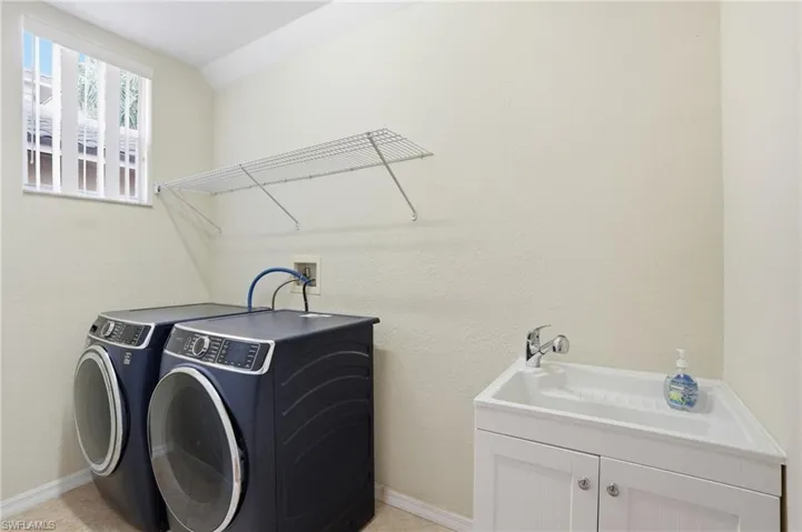 8317 Sumner Ave, Fort Myers, Florida 33908