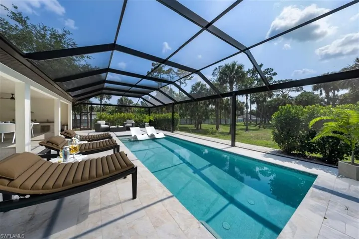 Saltwater Pool w/ sun shelf
