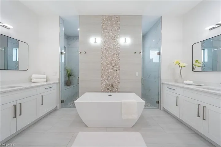 Shower & Soaking Tub